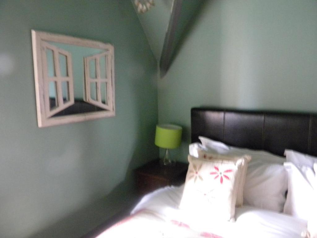The House Near Bath Woolverton Room photo
